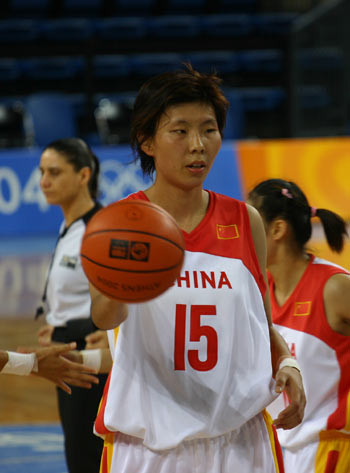 探寻湖人队战况：圣诞大战悬念再起（解读湖人近况：圣诞大战再添悬念）