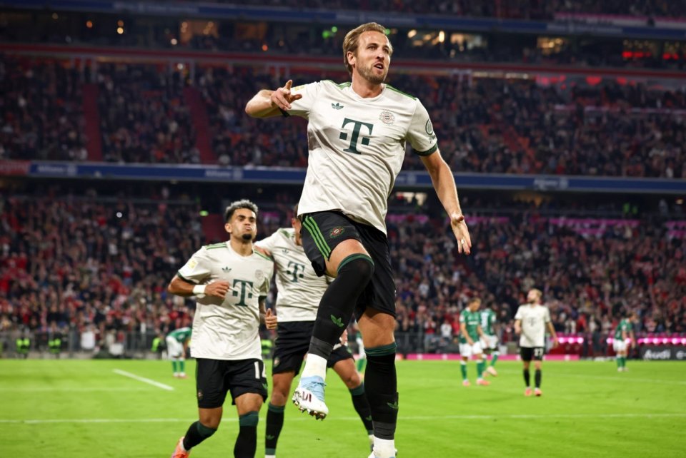 卡雷拉斯：我的位置是左边卫，但能适应教练在任何时候的要求（卡雷拉斯：本职左后卫，随时适应教练安排）