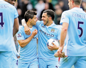 英超半场：阿德利、亚当斯破门，伯恩茅斯暂2-1桑德兰（英超半场战报：阿德利、亚当斯建功，伯恩茅斯暂以2-1领先桑德兰）