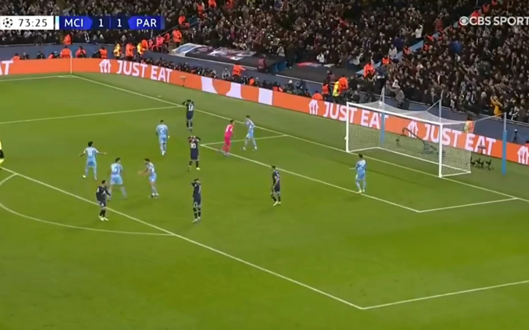 梅开二度，弗格森成为第3位代表意大利球队欧战进球的爱尔兰人（弗格森独中两元，成第三位在欧战为意大利俱乐部进球的爱尔兰球员）