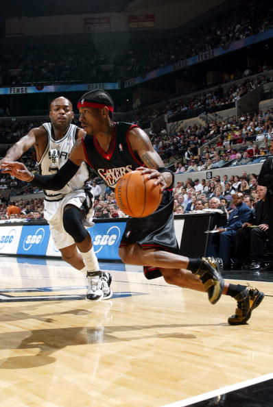 B费点球真的稳！稳稳骗过门将进球（B费点球稳健，轻松晃过门将破门）