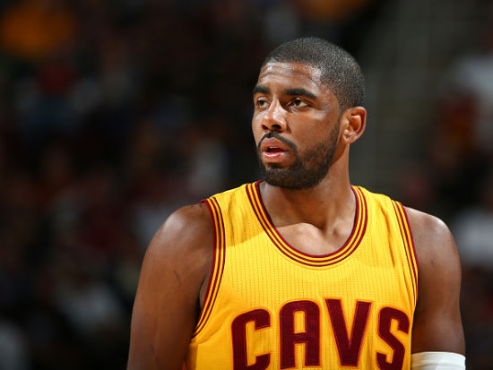 官方：由于场地积水严重，布莱克本vs谢周三比赛腰斩（官方通报：因场地严重积水，布莱克本对阵谢周三的比赛中止）